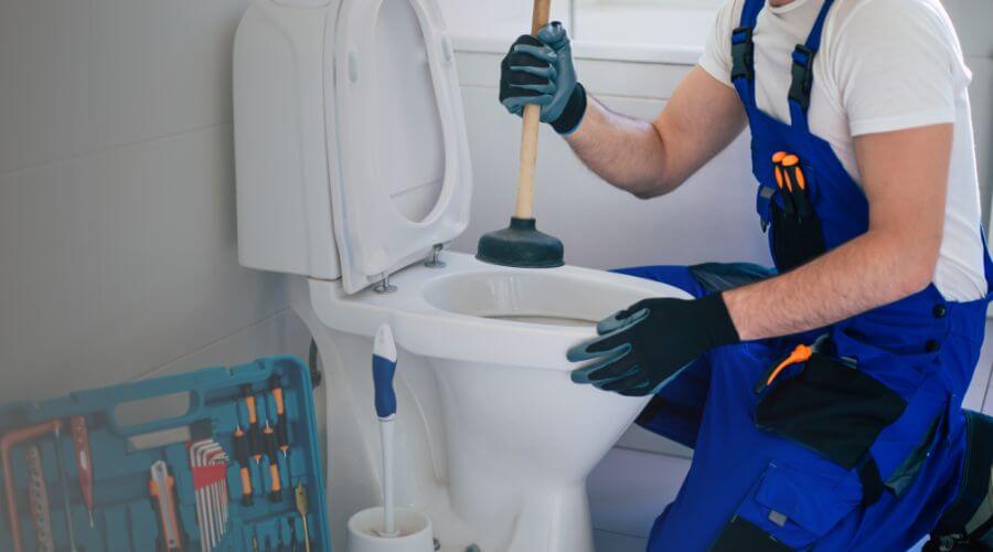 Expert burst pipe repair services in Vancleve, KY